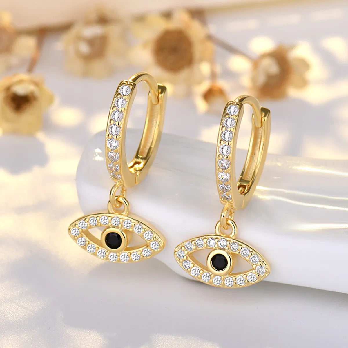 1 Pair Lady Devil's Eye Copper Plating Inlay Zircon Drop Earrings