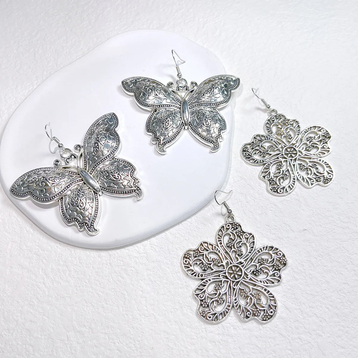 1 Pair Lady Flower Butterfly Metal Drop Earrings