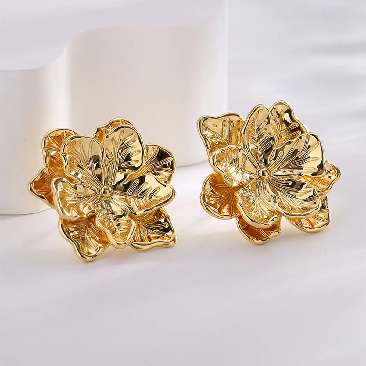 1 Pair Lady Flower Plating Copper 18k Gold Plated Ear Studs