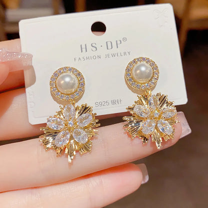 1 Pair Lady Flower Plating Inlay Artificial Pearl Copper Zircon Drop Earrings