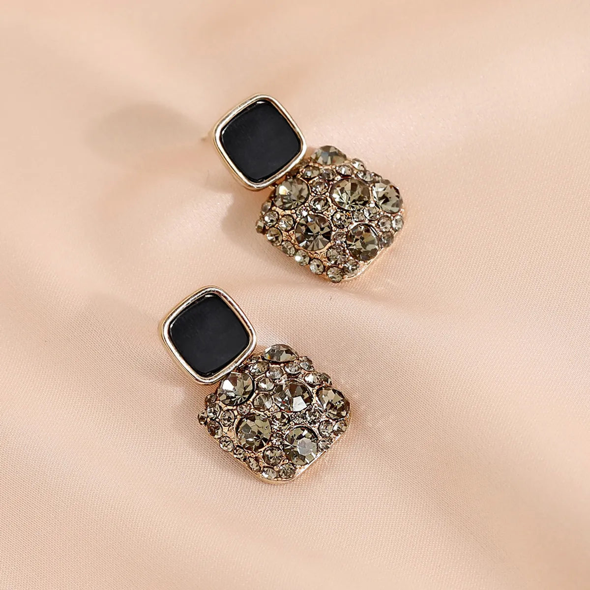 1 Pair Lady Geometric Alloy Plating Zircon Women's Earrings