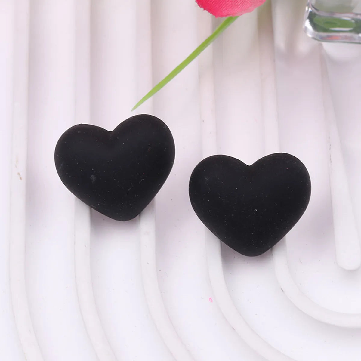 1 Pair Lady Heart Shape Arylic Ear Studs