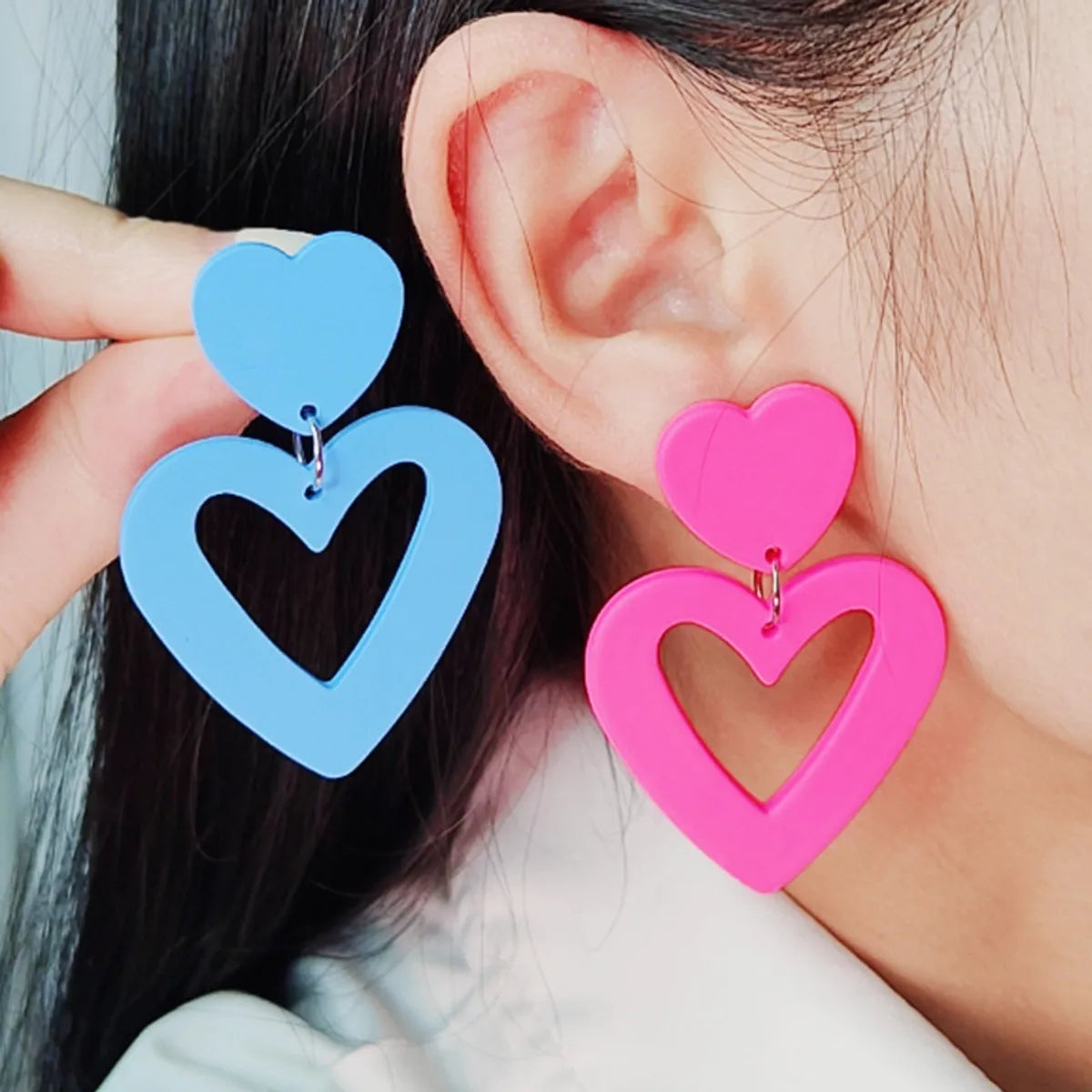 1 Pair Lady Heart Shape Spray Paint Arylic Drop Earrings