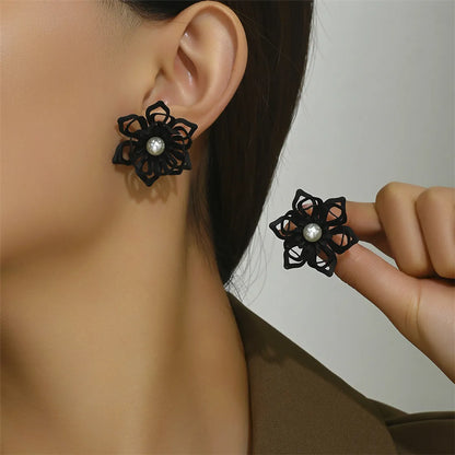 1 Pair Lady Modern Style Classic Style Flower Alloy Iron Ear Studs