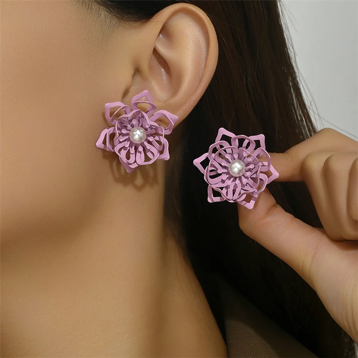 1 Pair Lady Modern Style Classic Style Flower Alloy Iron Ear Studs