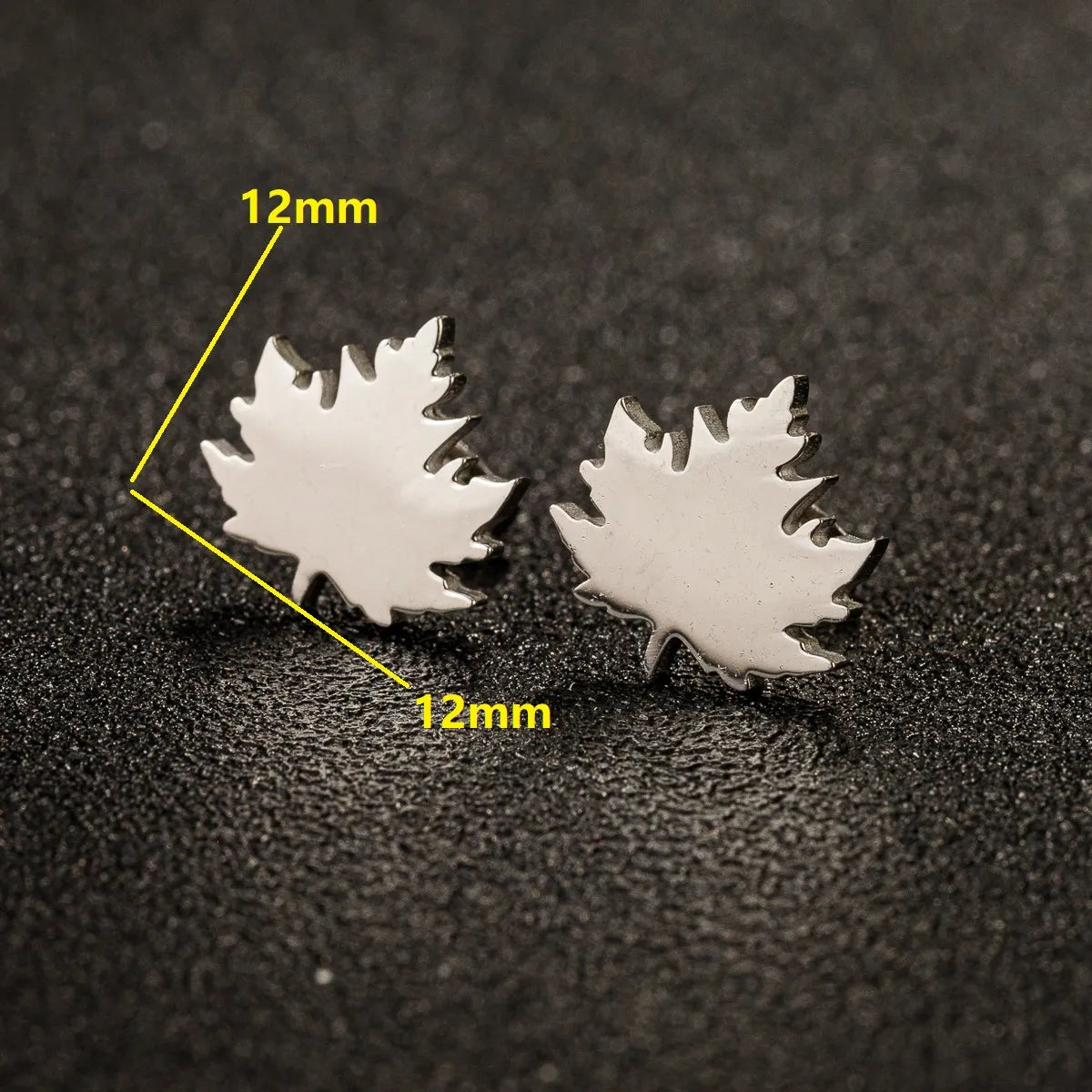 1 Pair Lady Modern Style Sweet Maple Leaf Solid Color Notes Polishing Plating 304 Stainless Steel 18K Gold Plated Ear Studs