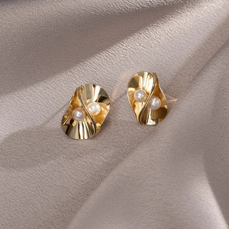 1 Pair Lady Solid Color Shiny Geometric Inlay Copper Pearl Ear Studs