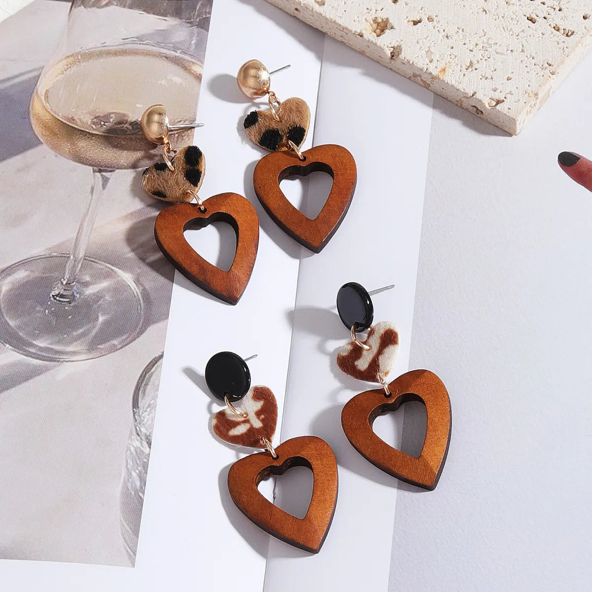 1 Pair Lady Streetwear Heart Shape Wood Drop Earrings