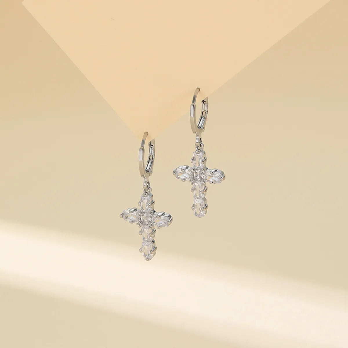 1 Pair Luxurious Classic Style Cross Plating Inlay Copper Rhinestones Gold Plated Earrings