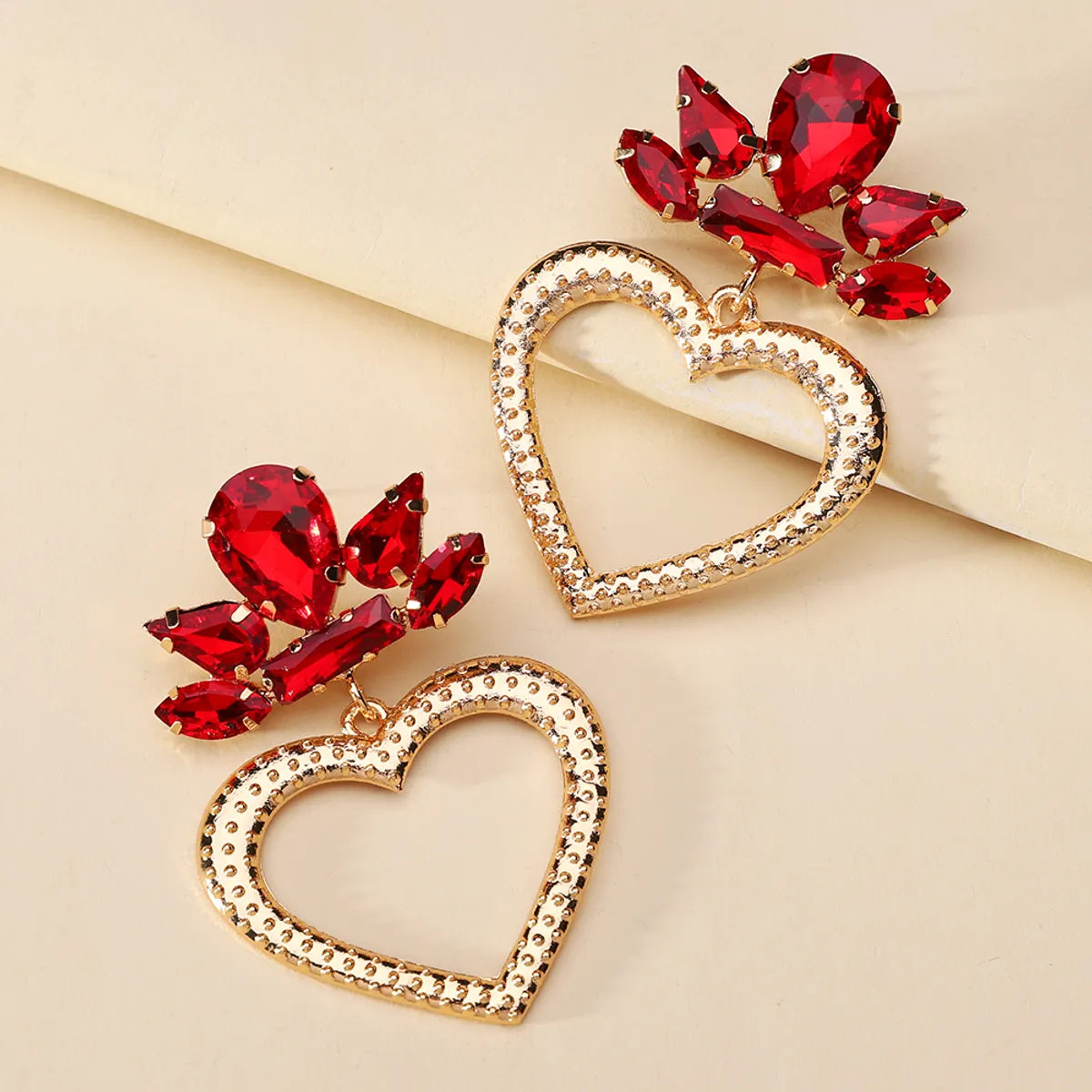 1 Pair Luxurious Heart Shape Inlay Zinc Alloy Rhinestones Dangling Earrings