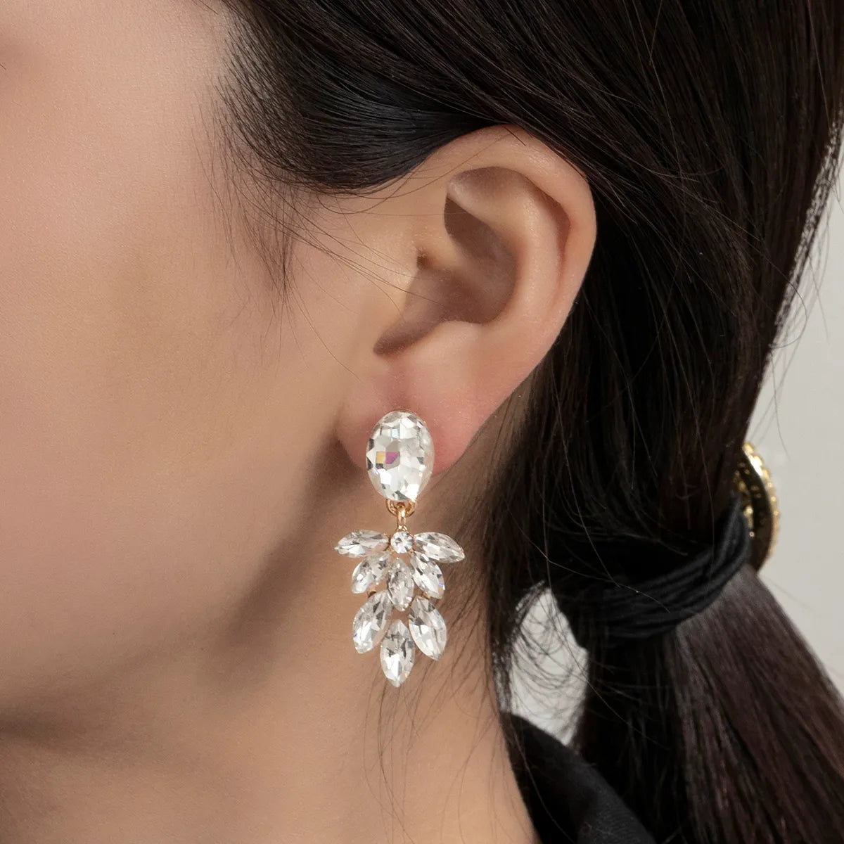 1 Pair Luxurious Leaves Water Droplets Plating Inlay Alloy Rhinestones Glass Drop Earrings