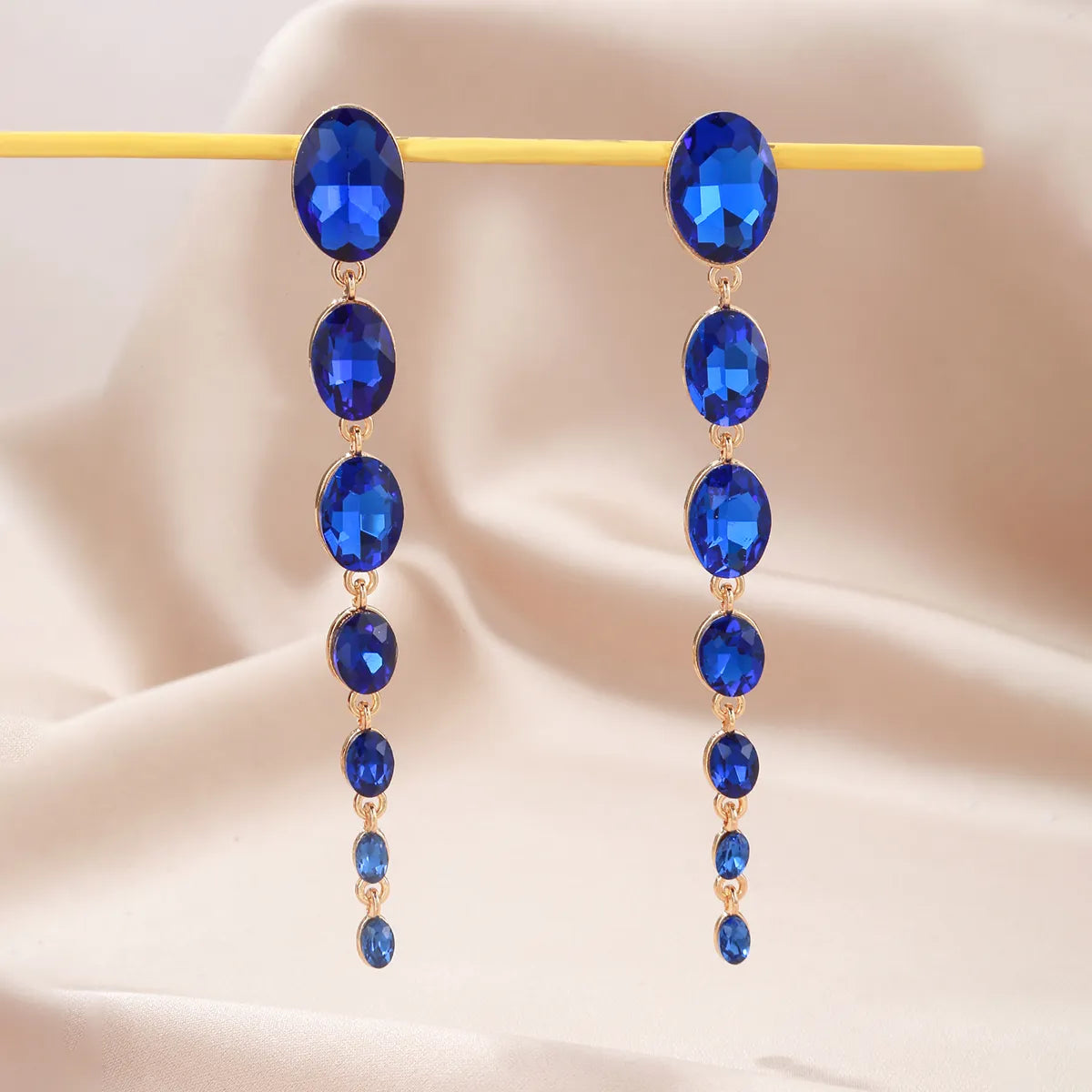 1 Pair Luxurious Oval Tassel Plating Alloy Glass Gold Plated Drop Earrings