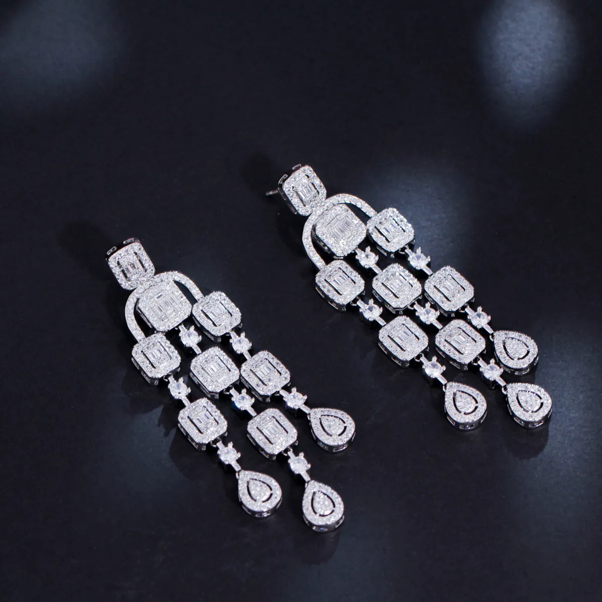 1 Pair Luxurious Shiny Round Square Water Droplets Tassel Plating Inlay Copper Zircon Rhodium Plated Silver Plated Drop Earrings