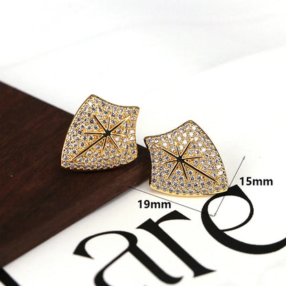 1 Pair Luxurious Simple Style Shiny Star Moon Heart Shape Plating Copper 18K Gold Plated Ear Studs