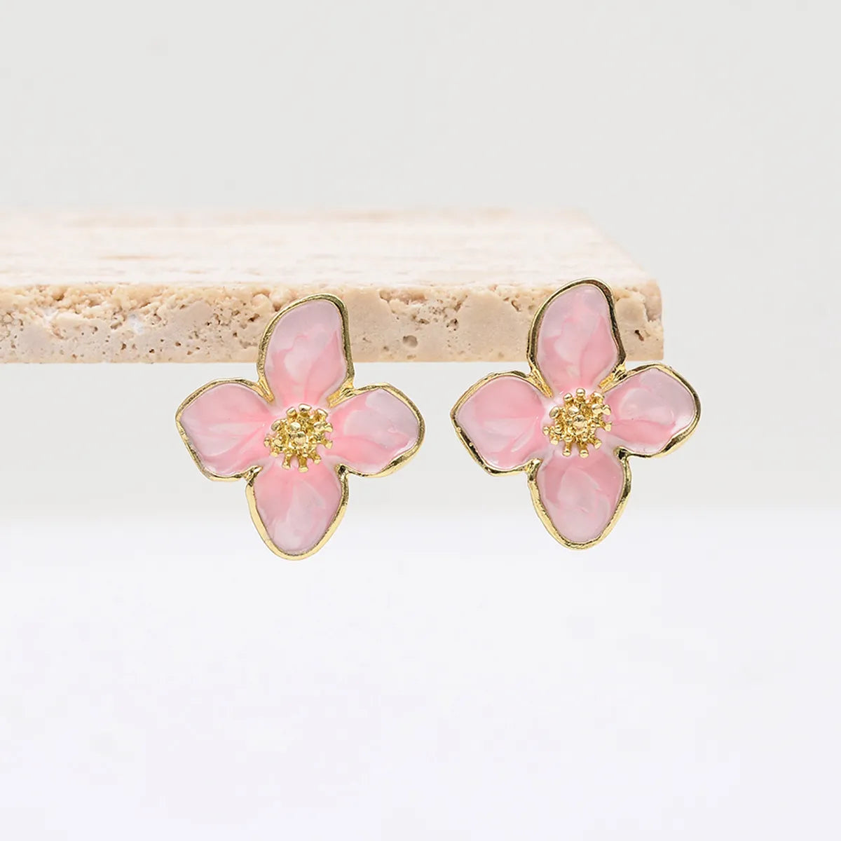 1 Pair Luxurious Sweet Artistic Petal Enamel Three-dimensional Alloy Ear Studs