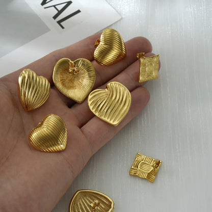 1 Pair Marine Style Simple Style Scallop Heart Shape Shell 304 Stainless Steel 18K Gold Plated Ear Studs