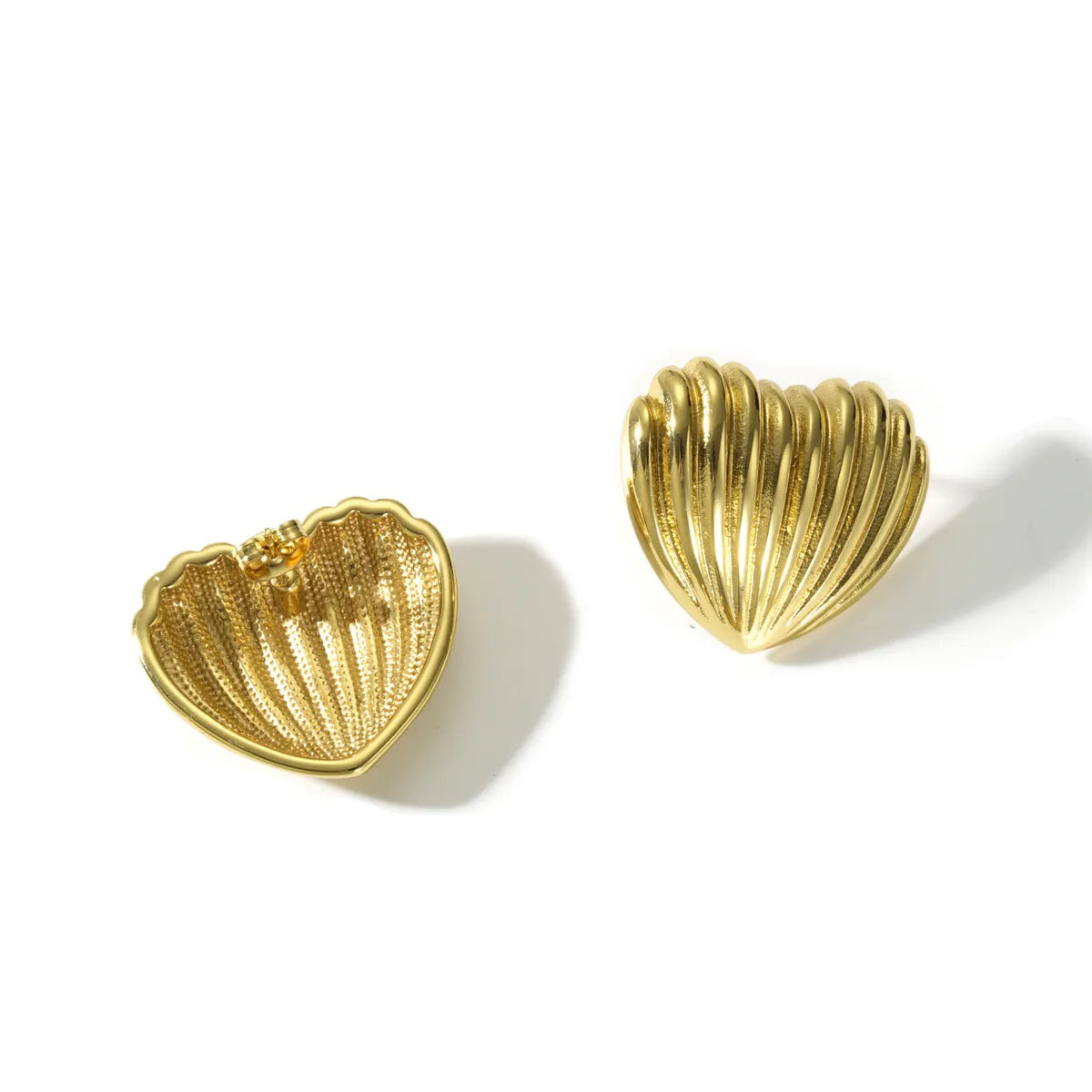 1 Pair Marine Style Simple Style Scallop Heart Shape Shell 304 Stainless Steel 18K Gold Plated Ear Studs