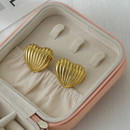 1 Pair Marine Style Simple Style Scallop Heart Shape Shell 304 Stainless Steel 18K Gold Plated Ear Studs