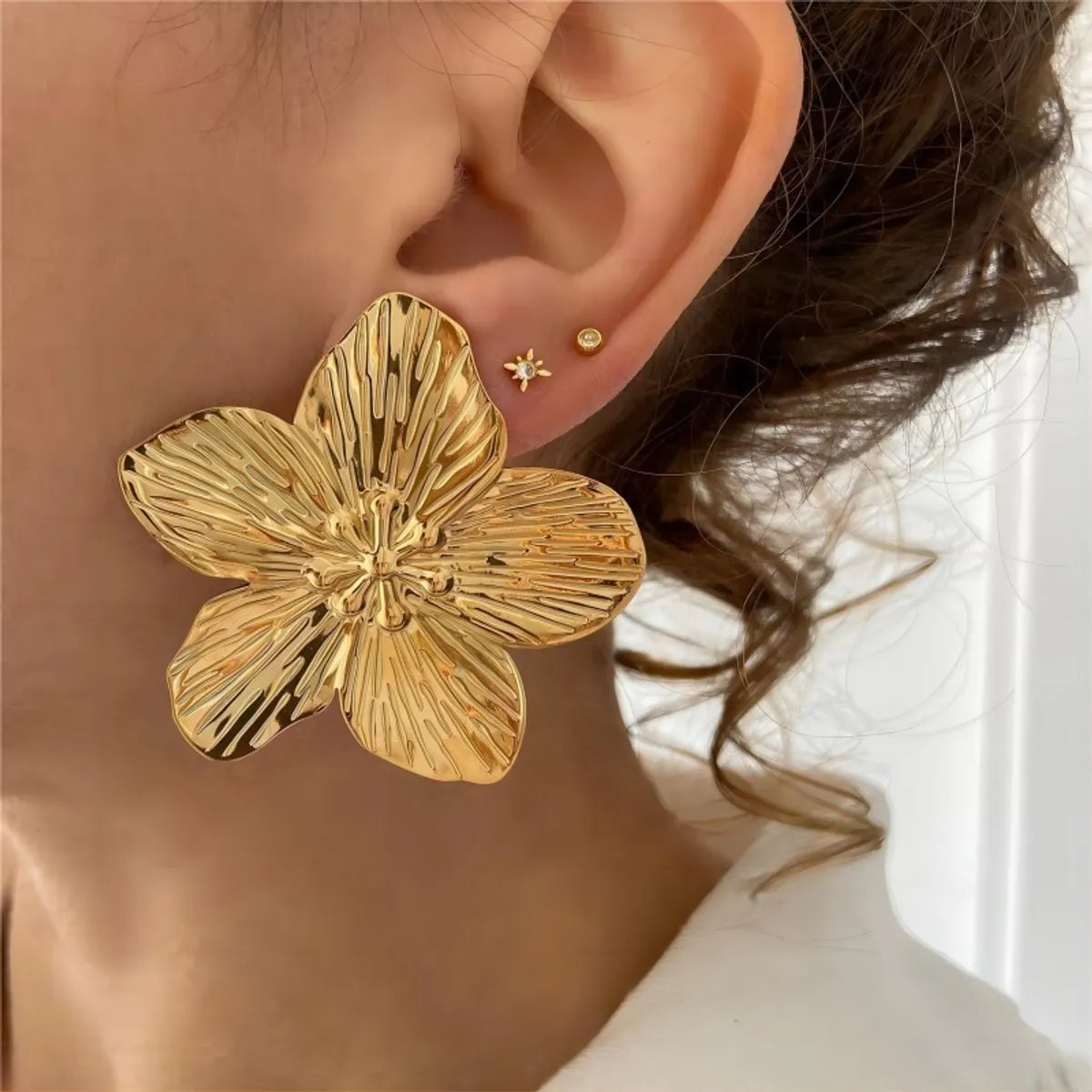 1 Pair Modern Style Artistic Flower Butterfly Plating Titanium Steel Earrings