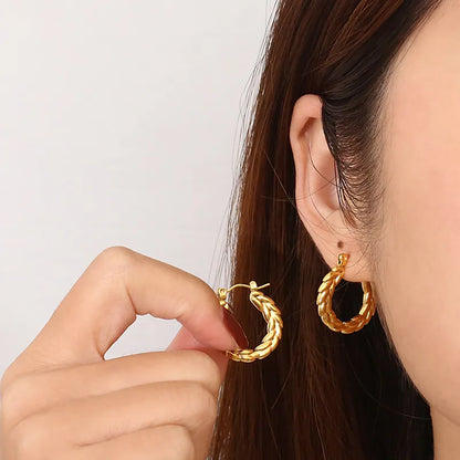 1 Pair Modern Style Classic Style Commute Solid Color Grain 304 Stainless Steel 18K Gold Plated Hoop Earrings