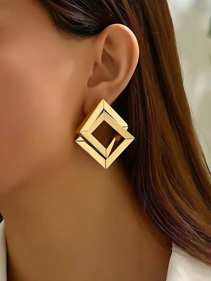 1 Pair Modern Style Classic Style Rhombus Hollow Out Iron Gold Plated Ear Studs