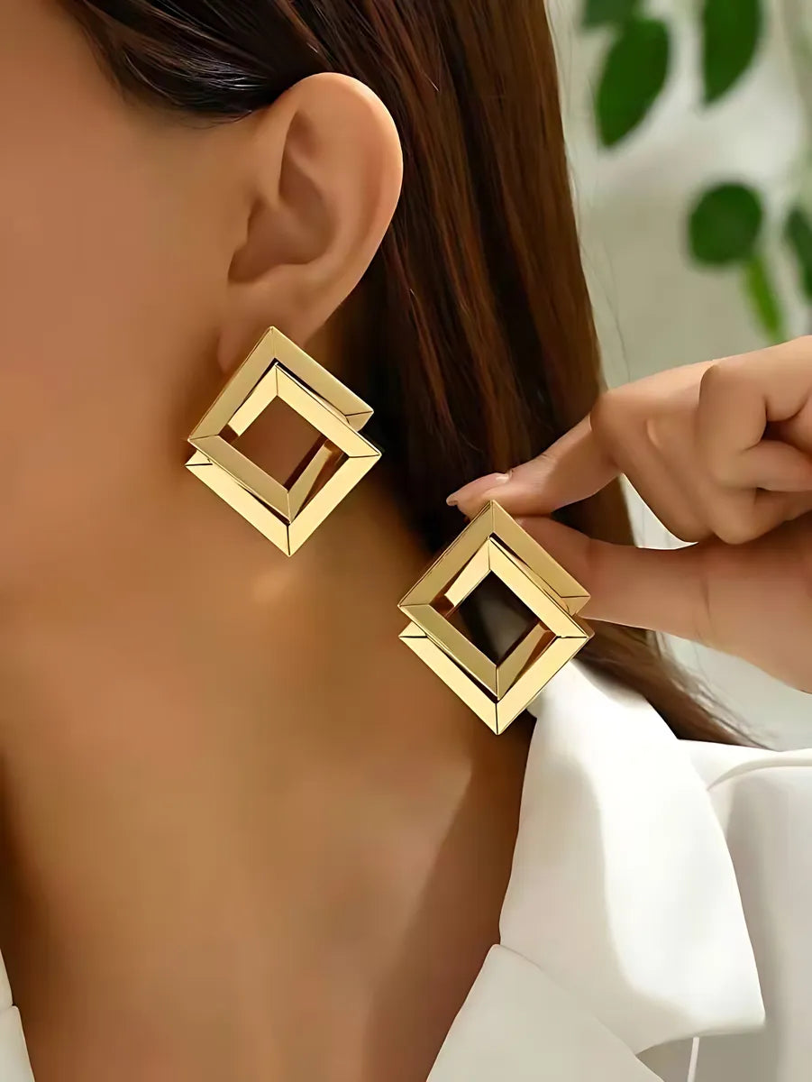 1 Pair Modern Style Classic Style Rhombus Hollow Out Iron Gold Plated Ear Studs