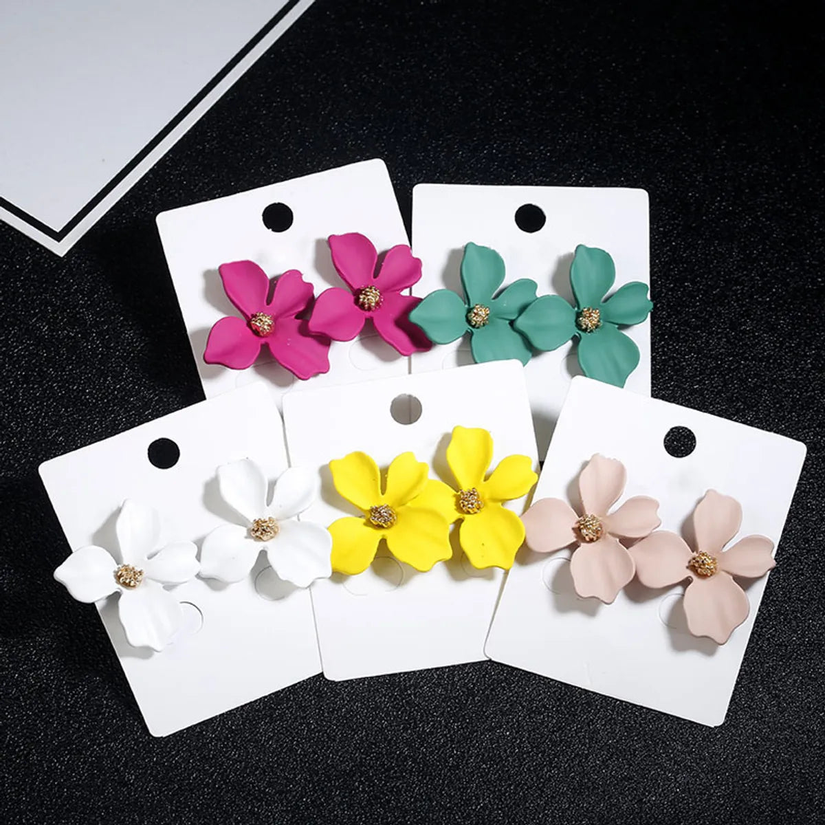 1 Pair Modern Style Flower Plating Alloy Ear Studs