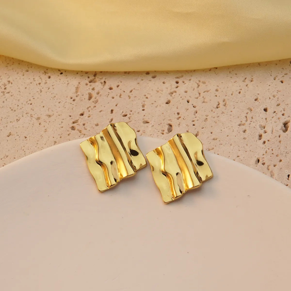 1 Pair Modern Style Geometric Flower Stamping 304 Stainless Steel Imitation Gold  Drop Earrings Ear Studs