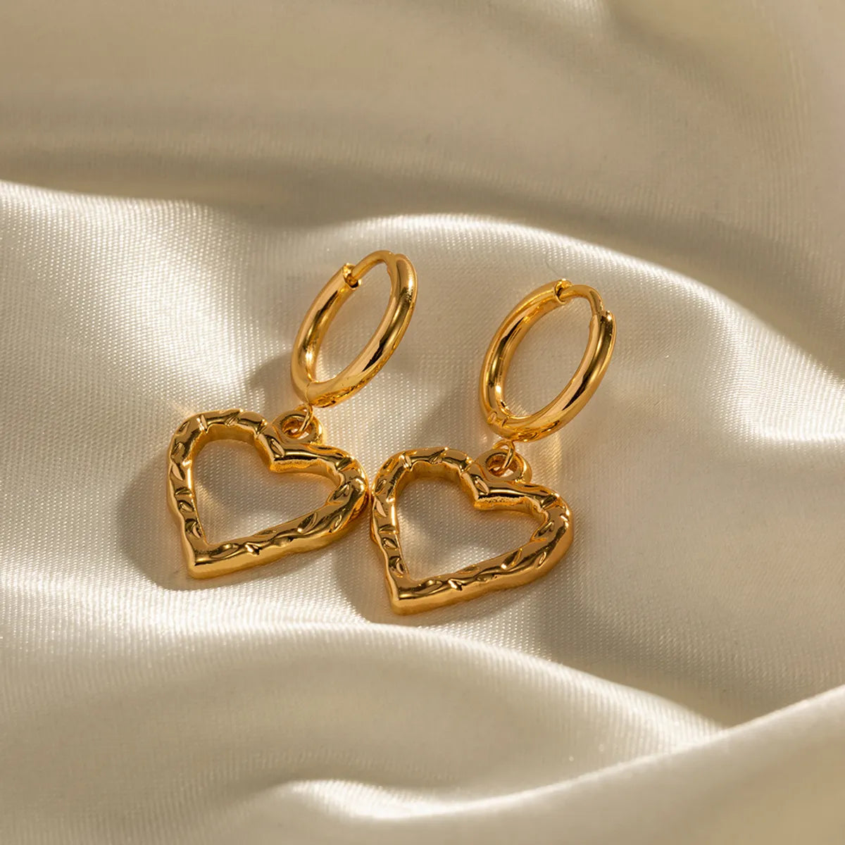 1 Pair Modern Style Heart Shape Stainless Steel Plating 18k Gold Plated Drop Earrings