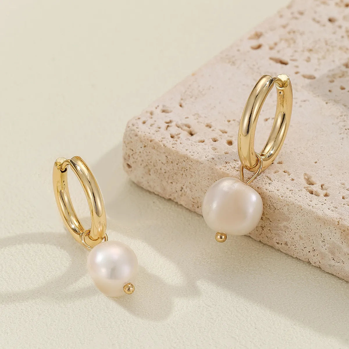 1 Pair Modern Style Korean Style Geometric Stainless Steel Freshwater Pearl Gold Plated Drop Earrings