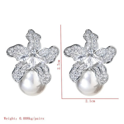 1 Pair Modern Style Leaves Plating Inlay Copper Pearl Zircon White Gold Plated Ear Studs