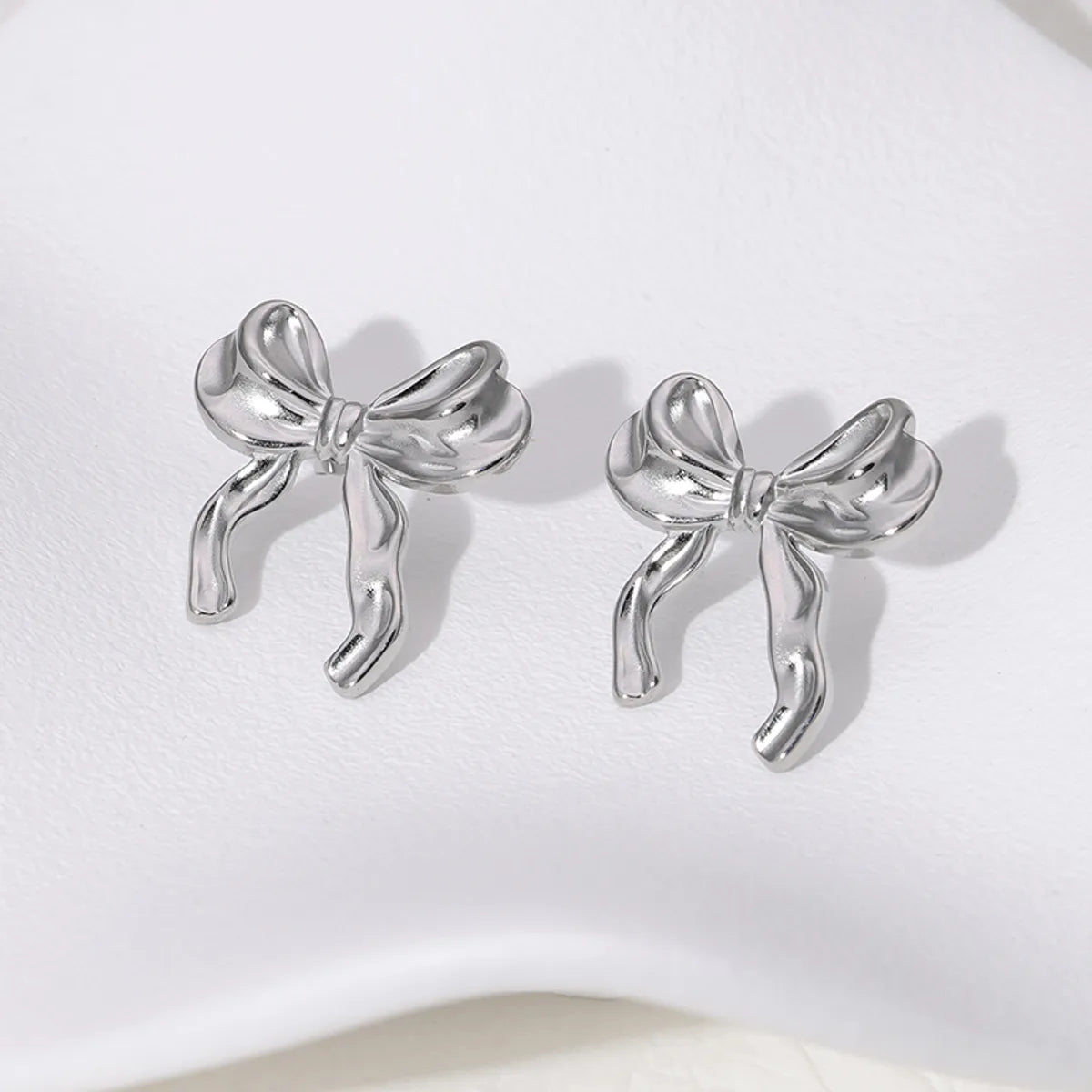 1 Pair Modern Style Simple Style Bow Knot Plating Titanium Steel 18K Gold Plated Ear Studs