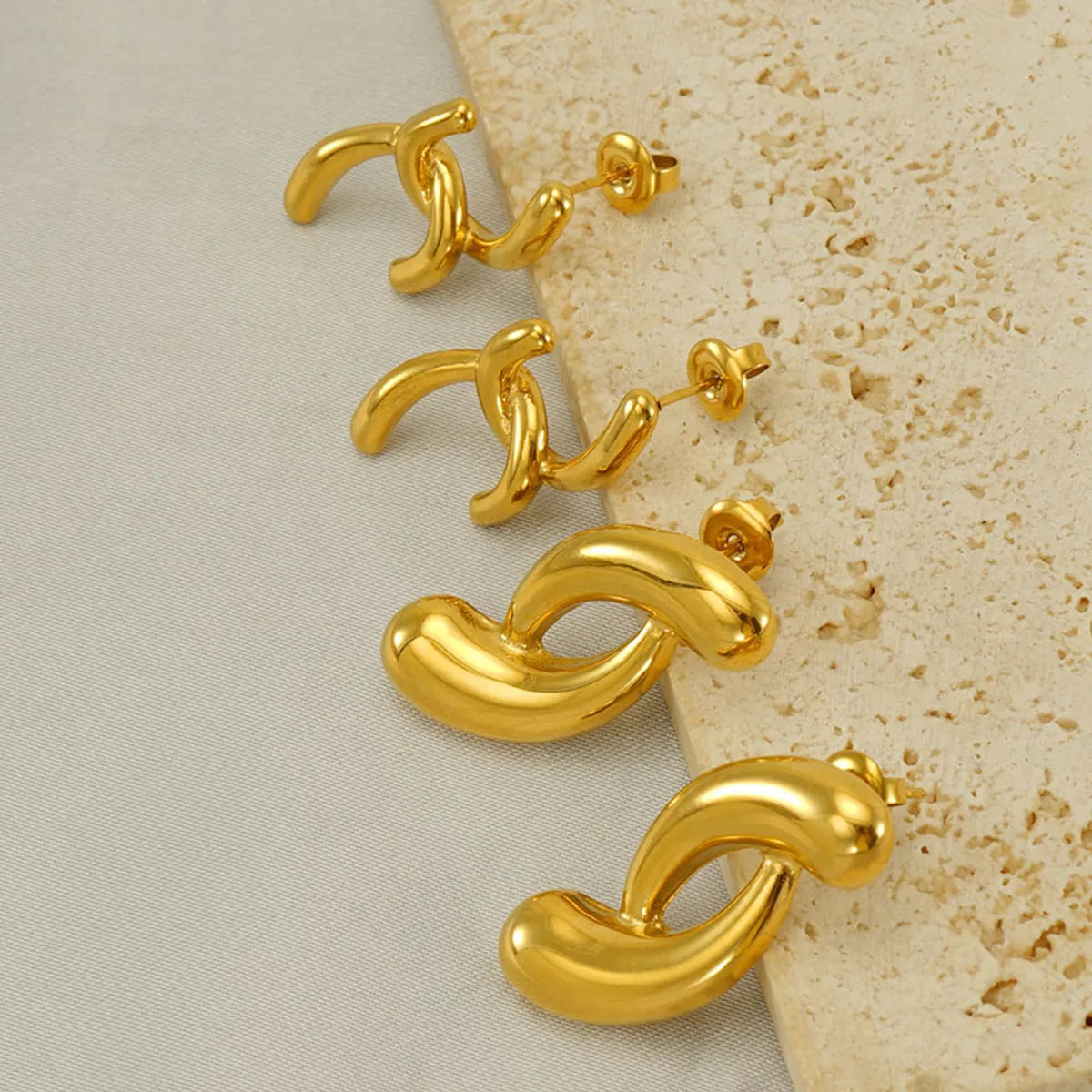 1 Pair Modern Style Simple Style Irregular Solid Color Polishing Plating Stainless Steel 18k Gold Plated Ear Studs