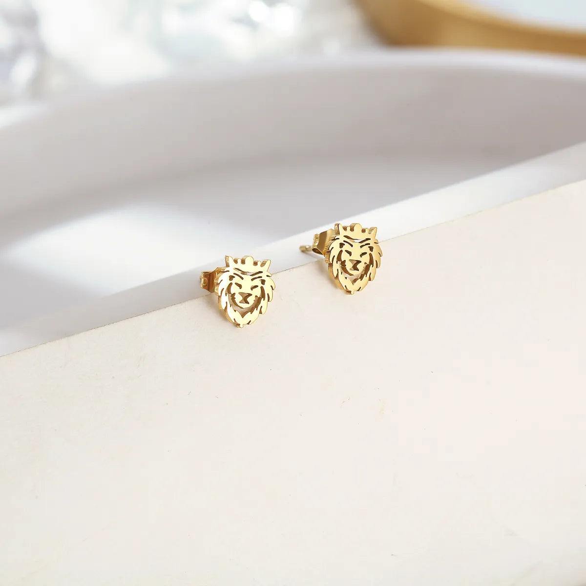 1 Pair Modern Style Simple Style Lion Polishing Plating Stainless Steel 18k Gold Plated Ear Studs