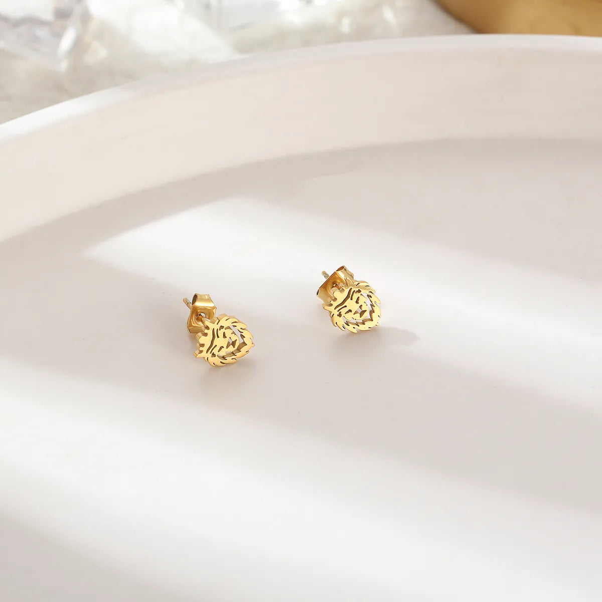 1 Pair Modern Style Simple Style Lion Polishing Plating Stainless Steel 18k Gold Plated Ear Studs