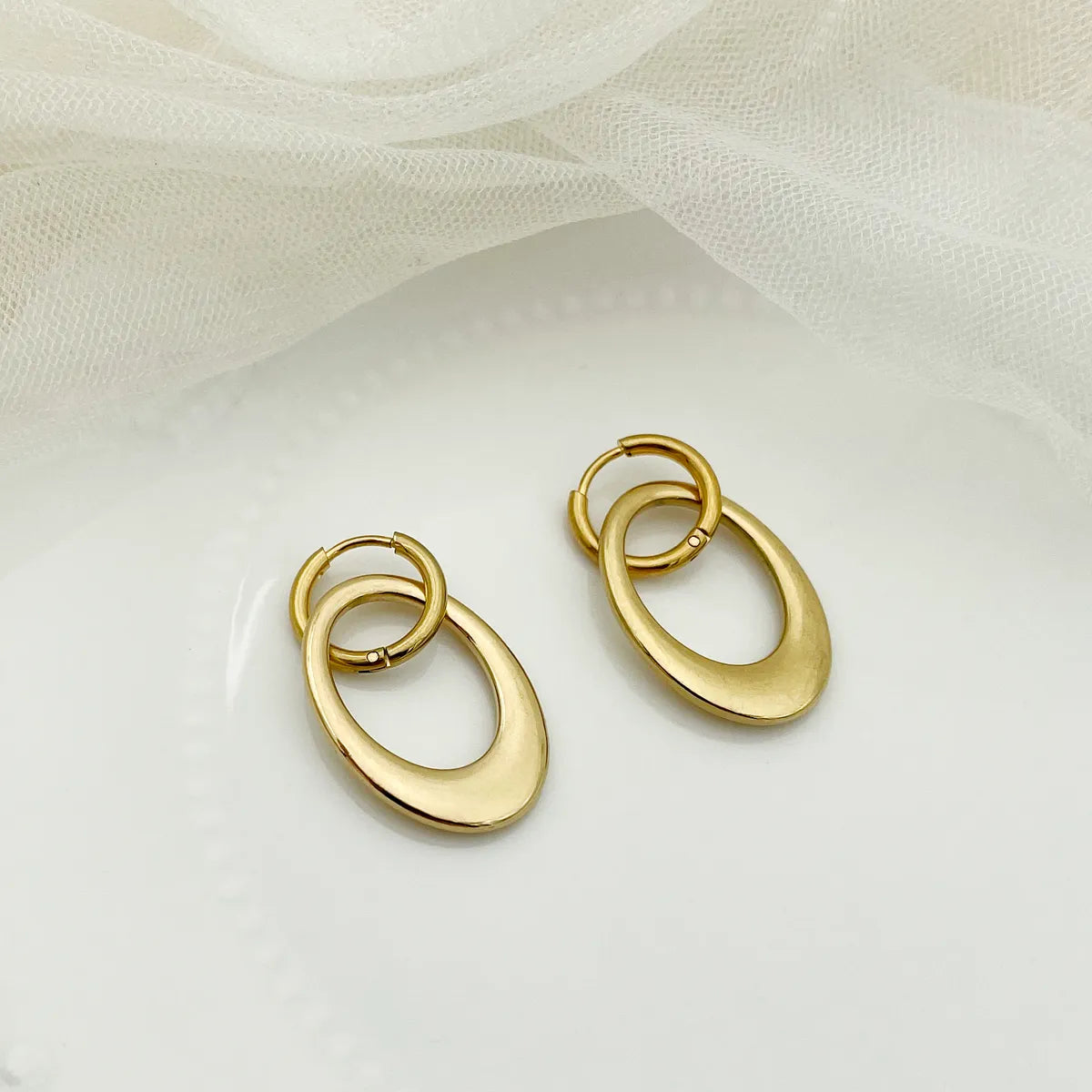 1 Pair Modern Style Simple Style Oval Stainless Steel Metal Plating Gold Plated Drop Earrings