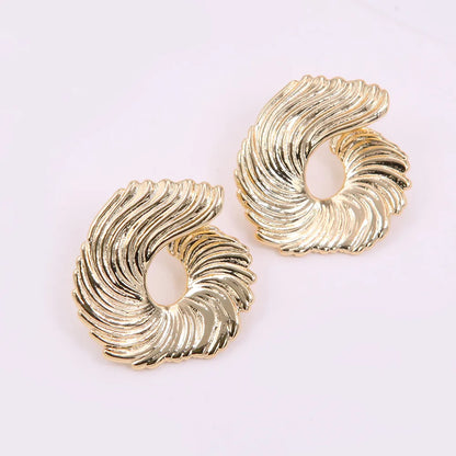 1 Pair Modern Style Simple Style Solid Color Hollow Out Copper Copper 18K Gold Plated Ear Studs