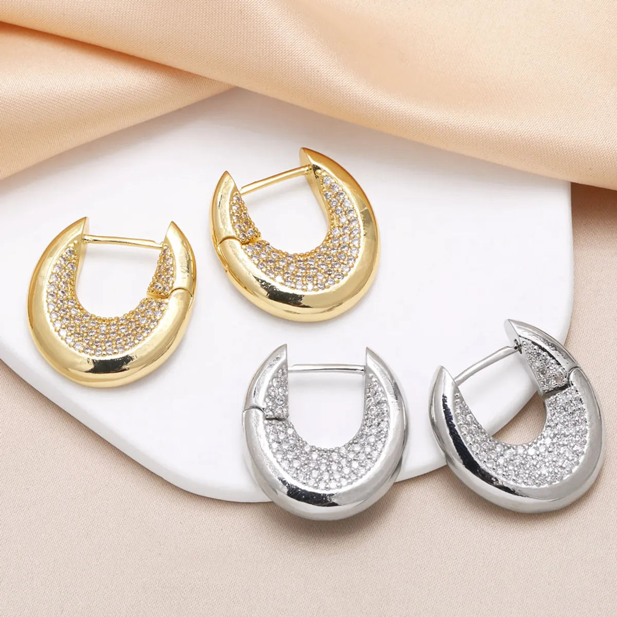 1 Pair Modern Style Simple Style Solid Color Plating Inlay Copper Zircon 18K Gold Plated Earrings