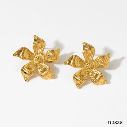 1 Pair Modern Style Sweet Artistic Flower 304 Stainless Steel 16K Gold Plated White Gold Plated Gold Plated Ear Studs