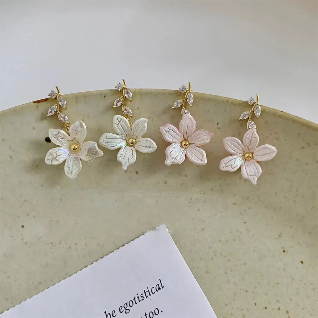 1 Pair Modern Style Sweet Flower Plating Inlay Alloy Rhinestones 14K Gold Plated Drop Earrings