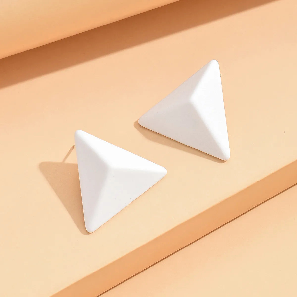 1 Pair Modern Style Sweet Triangle Arylic Ear Studs