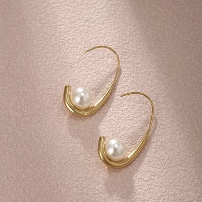 1 Pair Nordic Style XUPING Shiny C Shape Asymmetrical Plating Inlay 304 Stainless Steel Artificial Pearls 18K Gold Plated Ear Studs