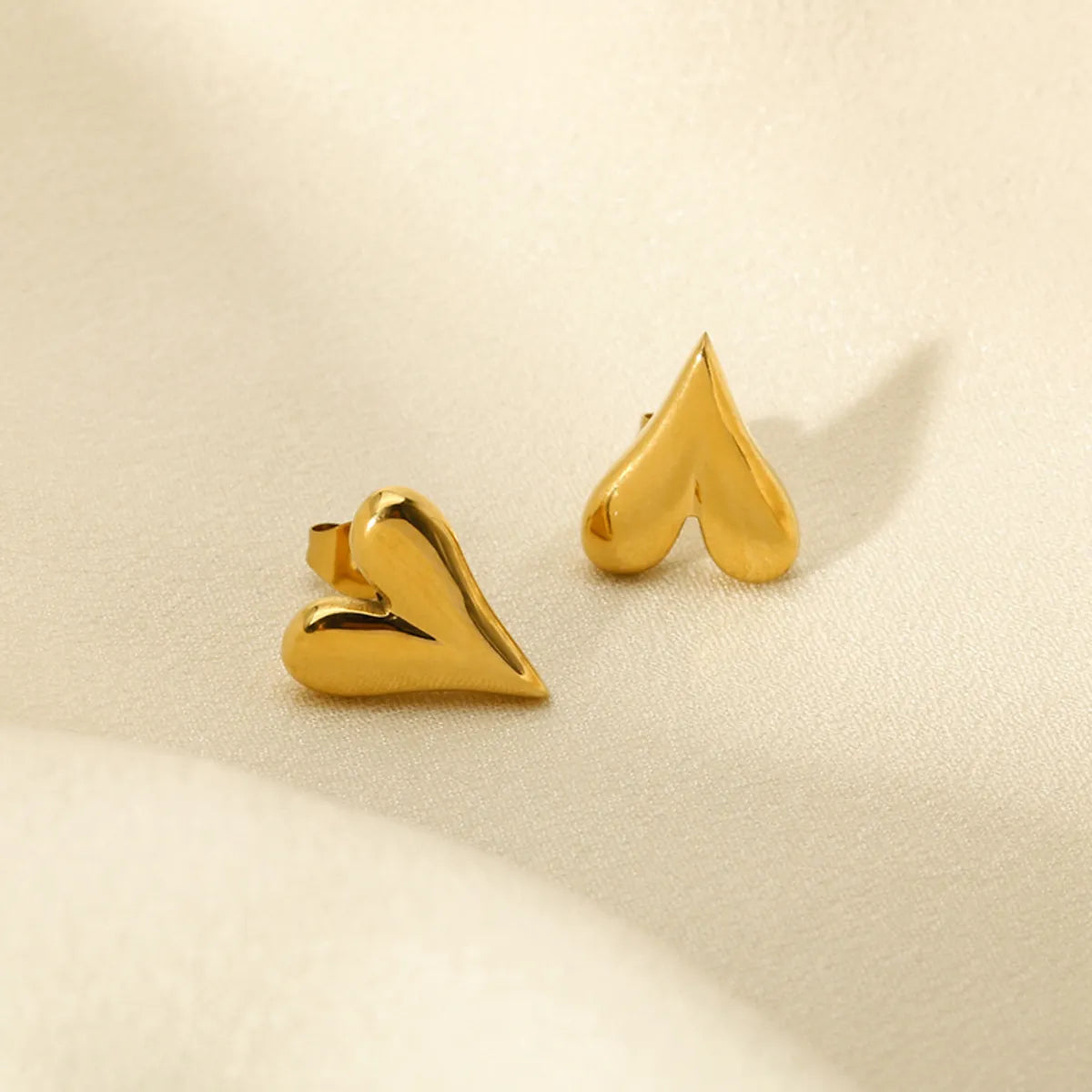 1 Pair Novelty Commute Heart Shape Plating Stainless Steel 18k Gold Plated Ear Studs