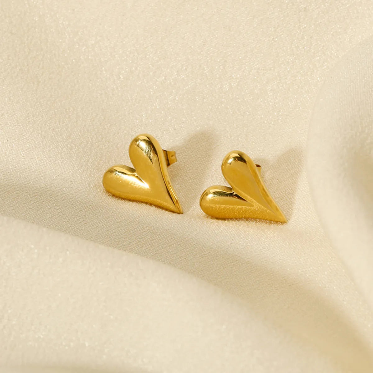 1 Pair Novelty Commute Heart Shape Plating Stainless Steel 18k Gold Plated Ear Studs