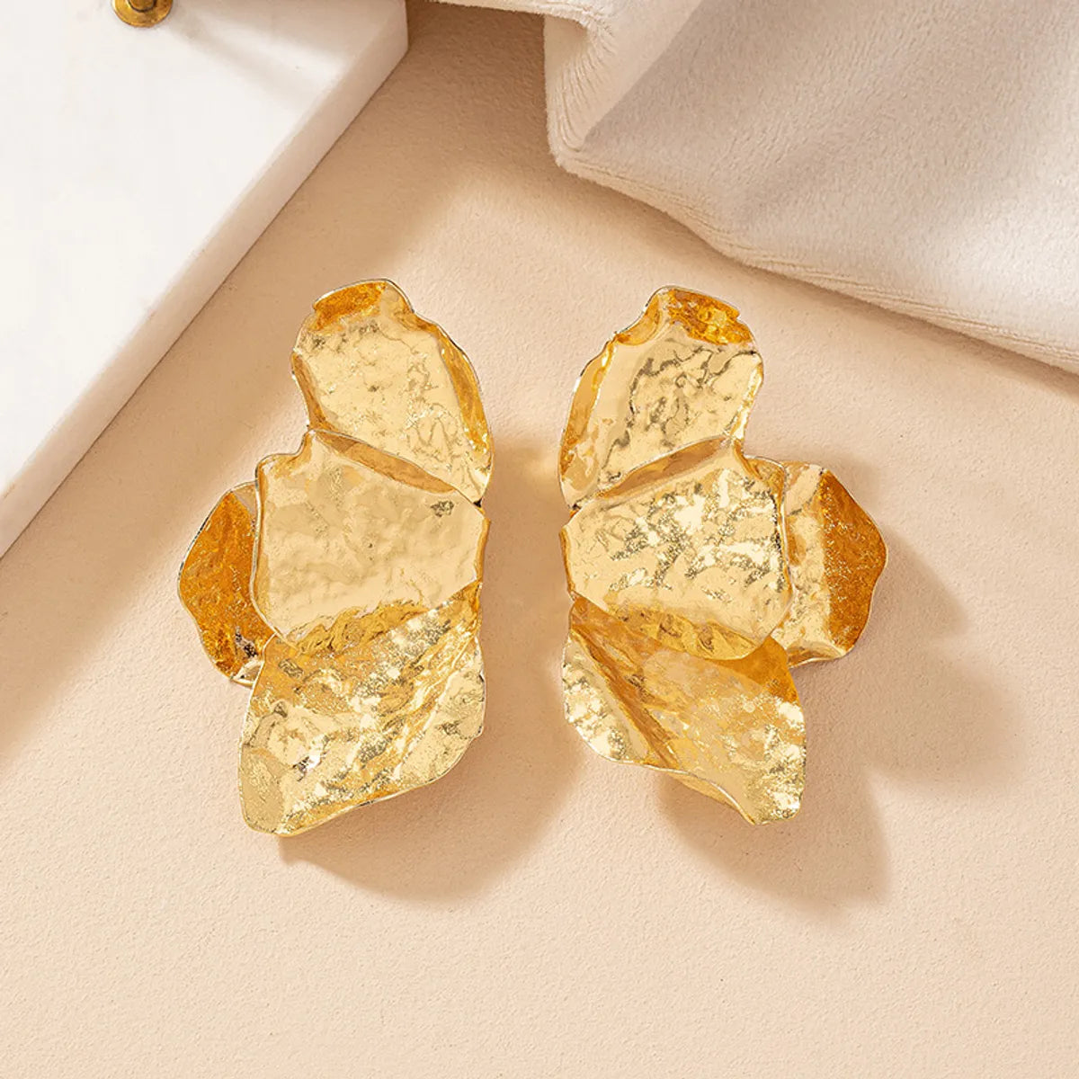 1 Pair Original Design Exaggerated Flower Plating Iron Gold Plated Ear Studs