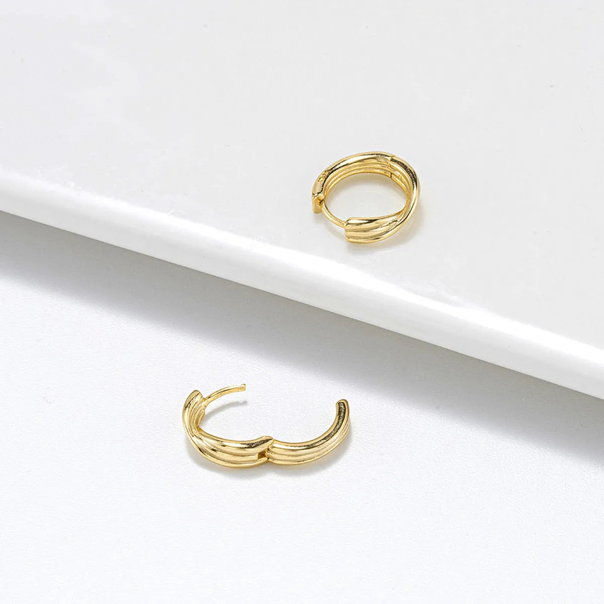 1 Pair Original Design Modern Style Classic Style Stripe Side Stripe Plating Sterling Silver 14k Gold Plated White Gold Plated Silver Plated Earrings