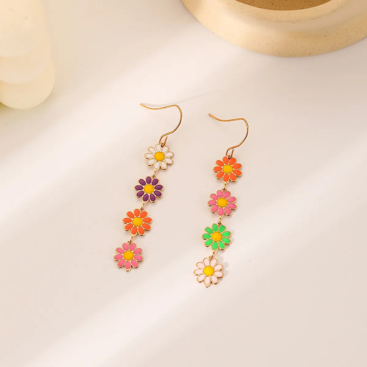 1 Pair Pastoral Daisy Copper Gold Plated Dangling Earrings