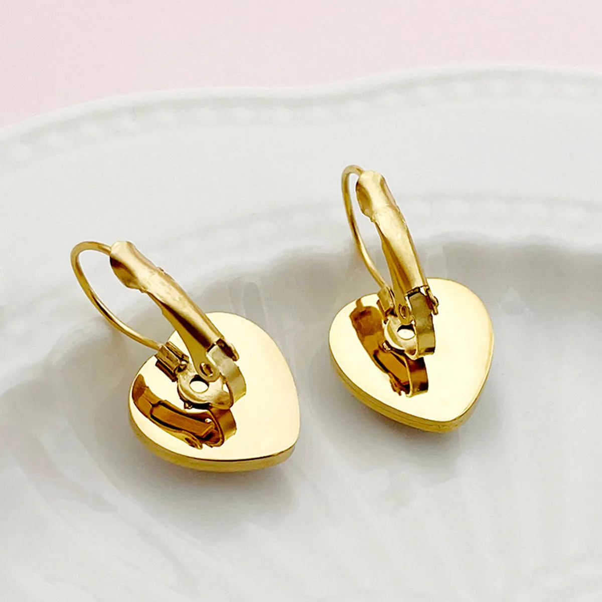 1 Pair Princess Sweet Heart Shape Plating Inlay Stainless Steel Shell Gold Plated Drop Earrings