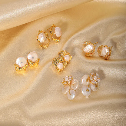 1 Pair Retro Baroque Style Irregular Plating Inlay Freshwater Pearl Copper Zircon 18k Gold Plated Earrings