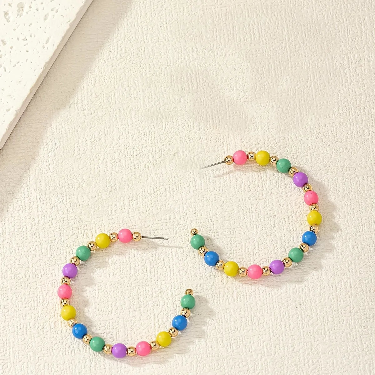 1 Pair Retro Bohemian Beach C Shape Beaded Plastic Hoop Earrings